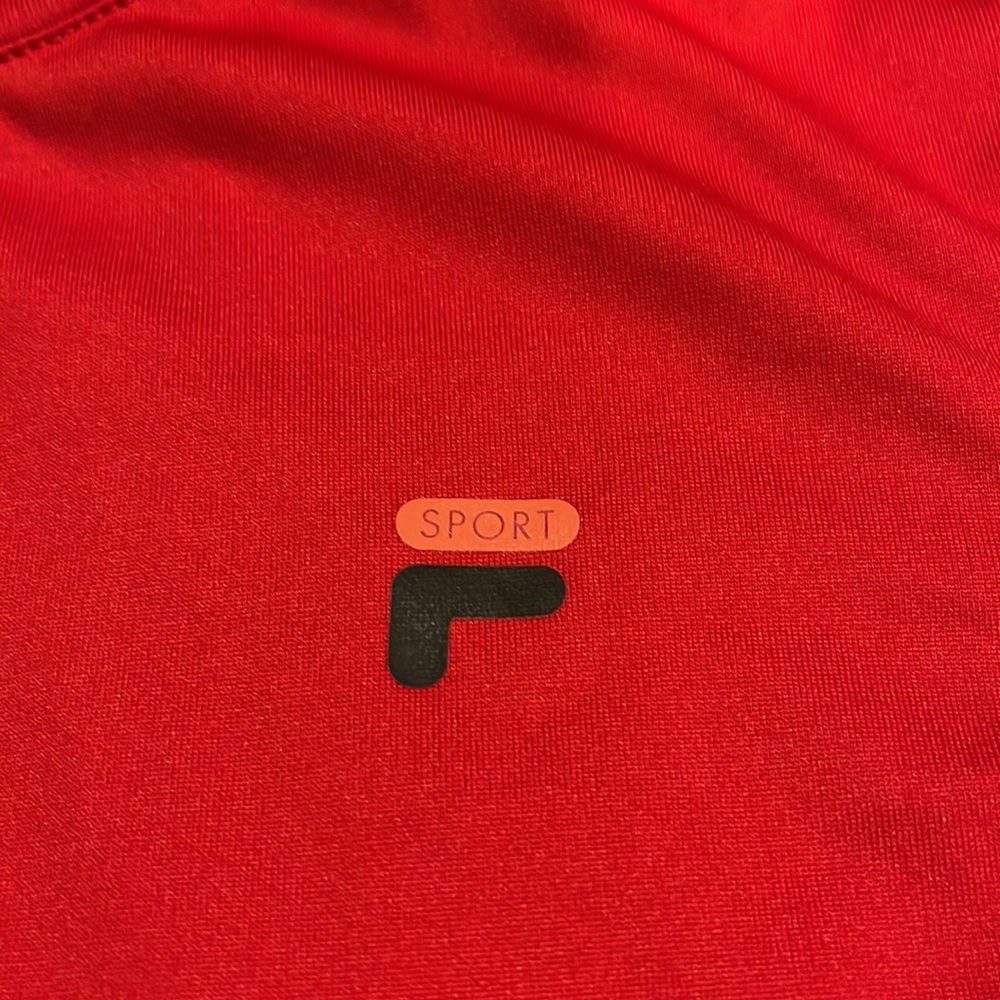 Red FILA workout shirt size M - Picture 3 of 6
